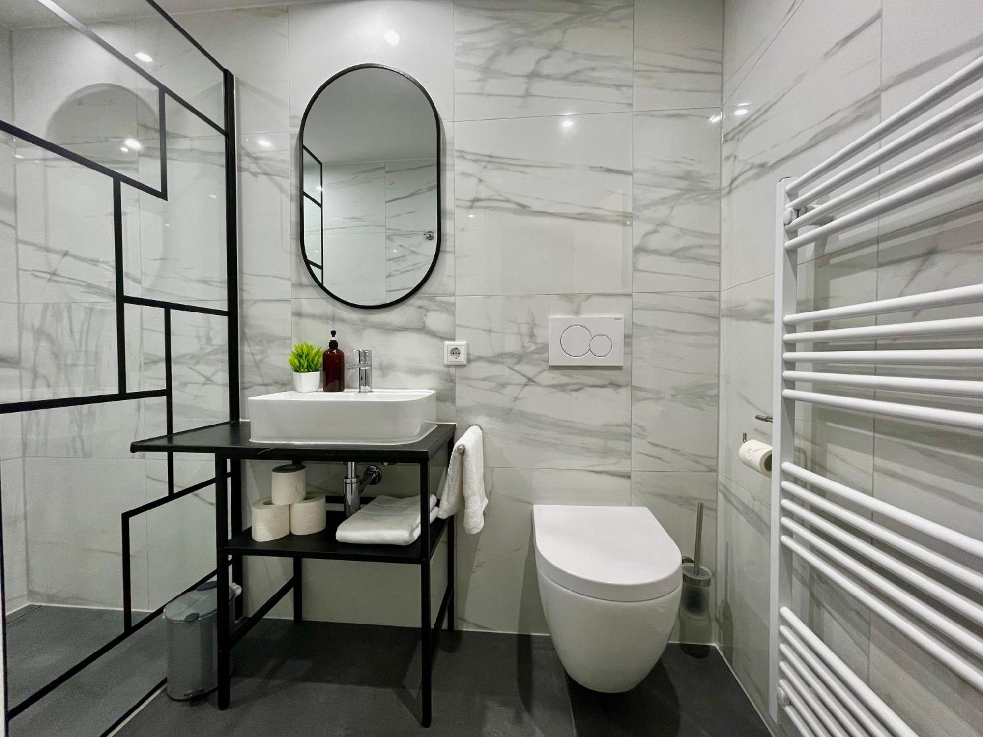 Cozy Im Zentrum Apartment *